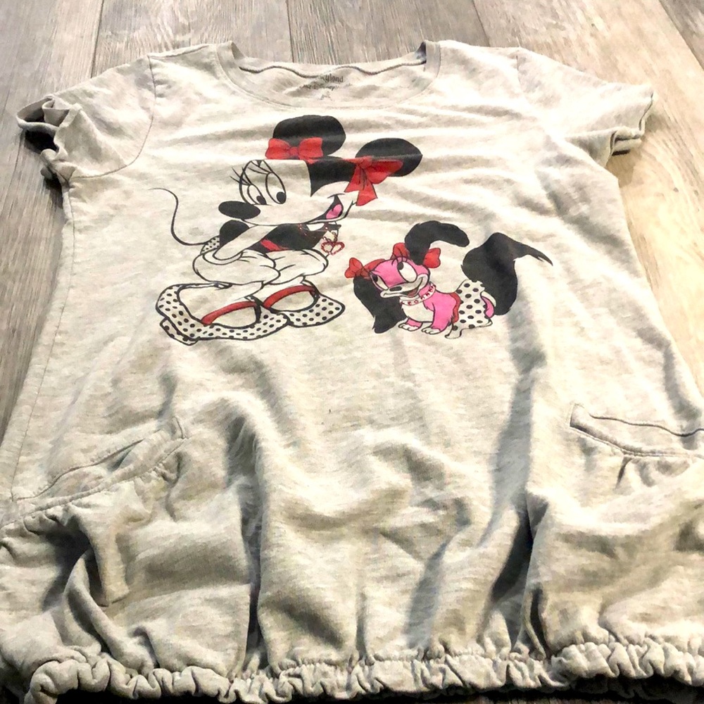 Disney Minnie Mouse shirt